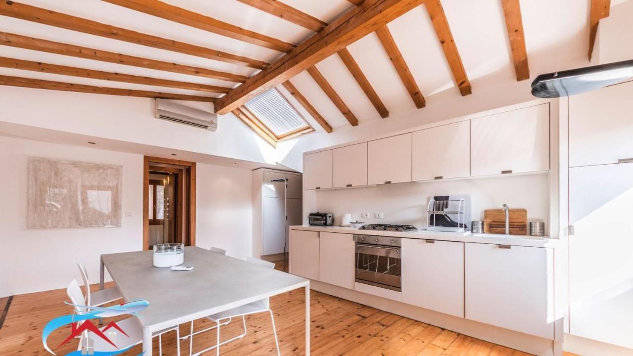 Au Nom De La Rose Appartement Venetië Buitenkant foto